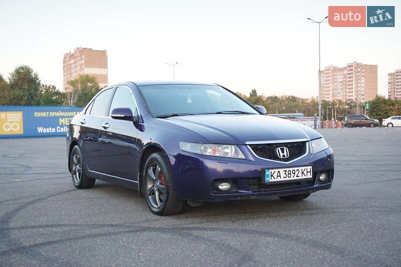 Седан Honda Accord 2004 в Киеве