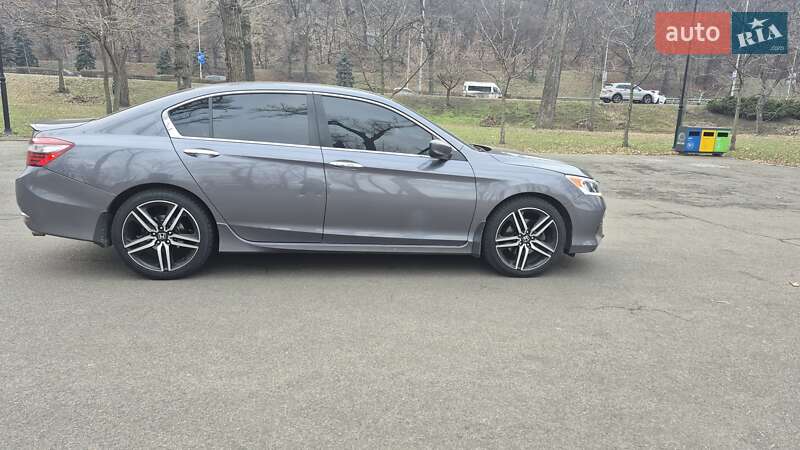 Седан Honda Accord 2016 в Киеве