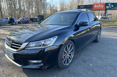 Седан Honda Accord 2012 в Києві