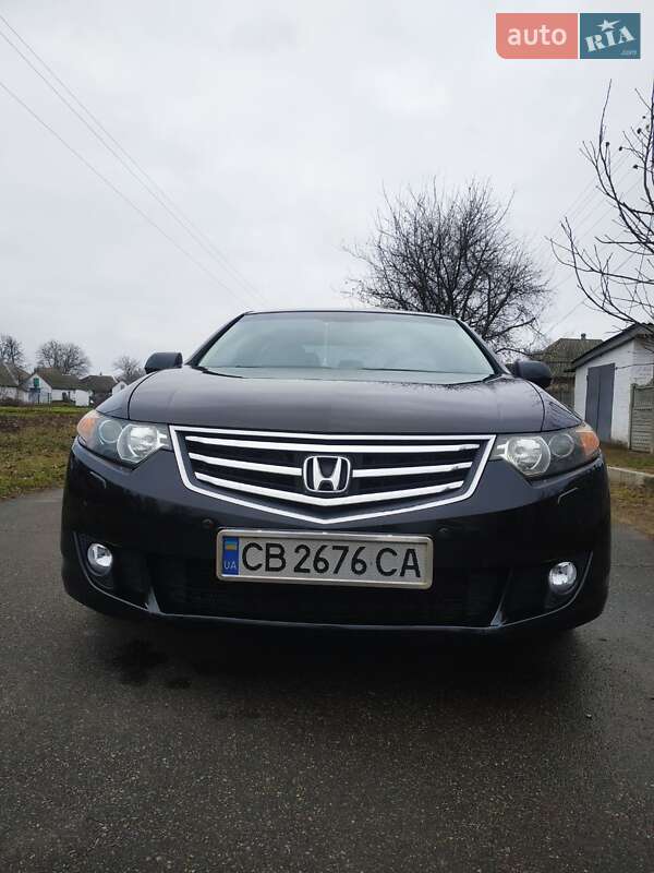 Седан Honda Accord 2010 в Варве