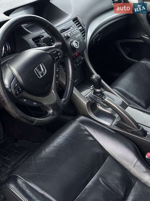 Универсал Honda Accord 2010 в Ровно