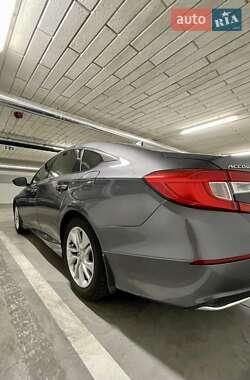 Седан Honda Accord 2018 в 