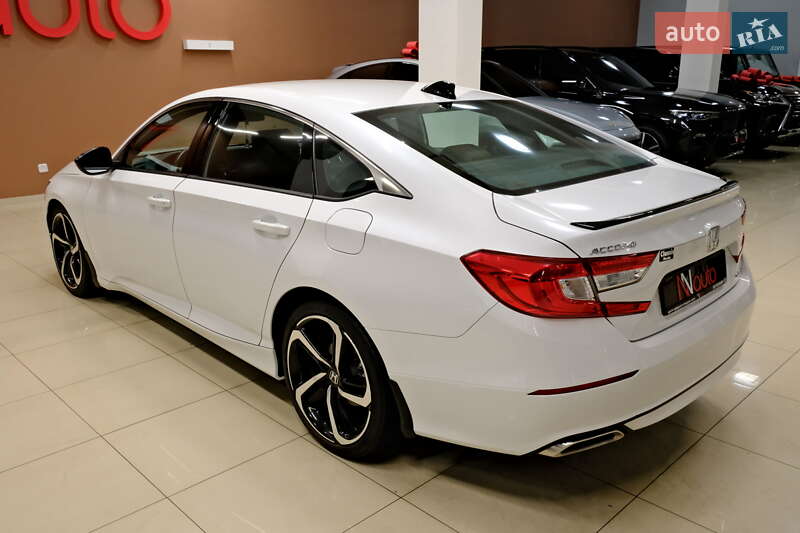Седан Honda Accord 2023 в Одессе