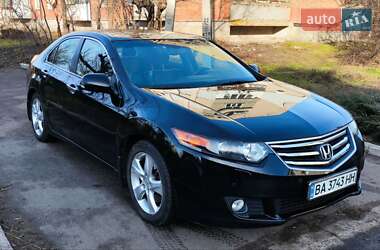 Седан Honda Accord 2008 в Новоукраинке