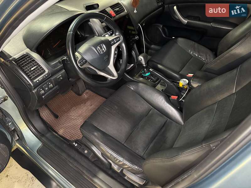 Седан Honda Accord 2003 в Києві