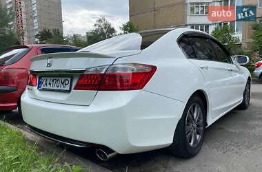 Седан Honda Accord 2013 в Києві