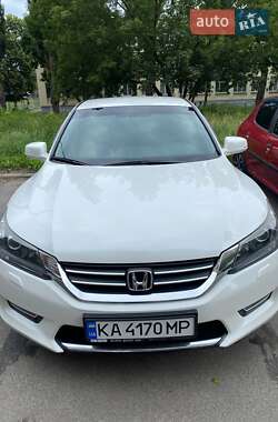 Седан Honda Accord 2013 в Києві