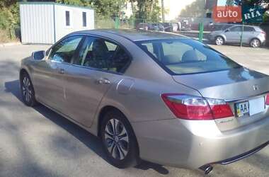 Седан Honda Accord 2013 в 
