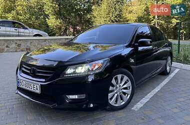 Седан Honda Accord 2013 в Львове