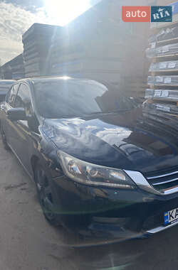 Седан Honda Accord 2014 в Києві