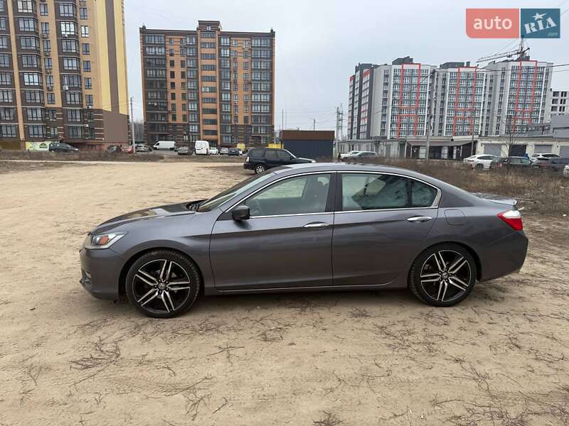 Седан Honda Accord 2013 в Чернигове