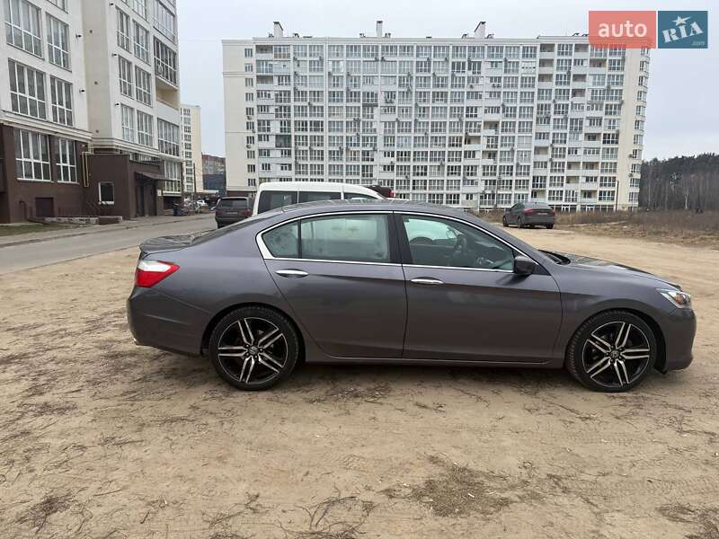 Седан Honda Accord 2013 в Чернигове