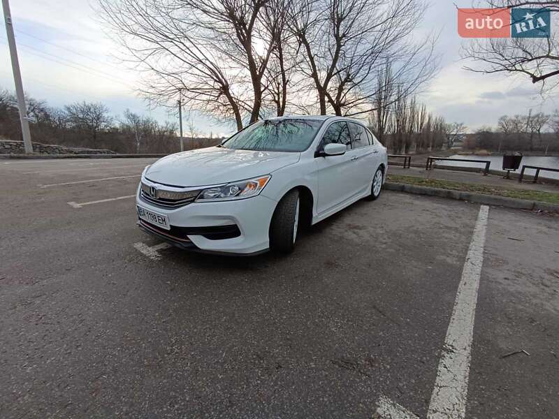 Седан Honda Accord 2017 в Кропивницком