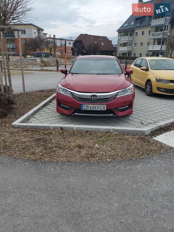 Седан Honda Accord 2016 в Бобровице
