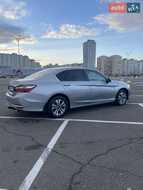 Седан Honda Accord 2016 в Киеве фото 12 Седан Honda Accord 2016 в Киеве