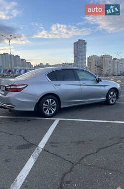 Седан Honda Accord 2016 в Києві