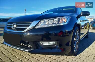 Седан Honda Accord 2013 в Киеве