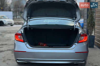Седан Honda Accord 2019 в 