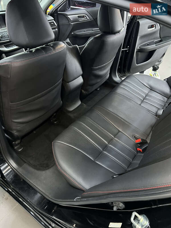 Седан Honda Accord 2014 в Ужгороді