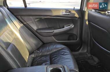 Седан Honda Accord 2004 в 