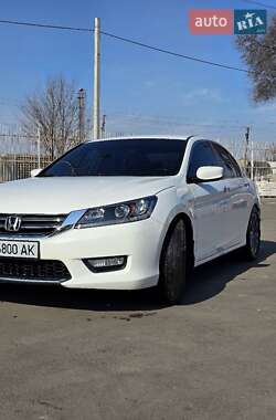 Седан Honda Accord 2014 в 
