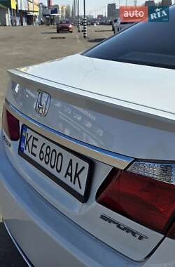 Седан Honda Accord 2014 в 