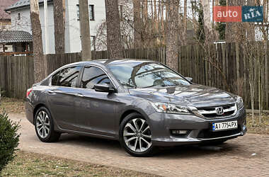 Седан Honda Accord 2015 в Киеве