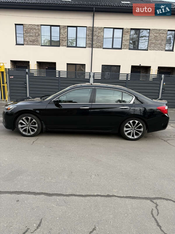 Седан Honda Accord 2014 в Києві