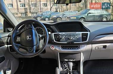Седан Honda Accord 2013 в 