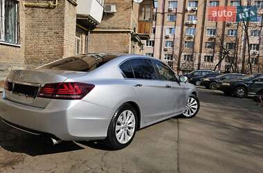 Седан Honda Accord 2013 в 