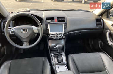 Седан Honda Accord 2003 в 