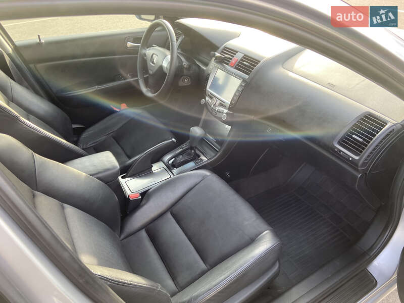 Седан Honda Accord 2003 в Киеве