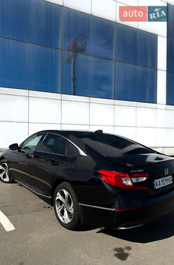 Седан Honda Accord 2018 в 