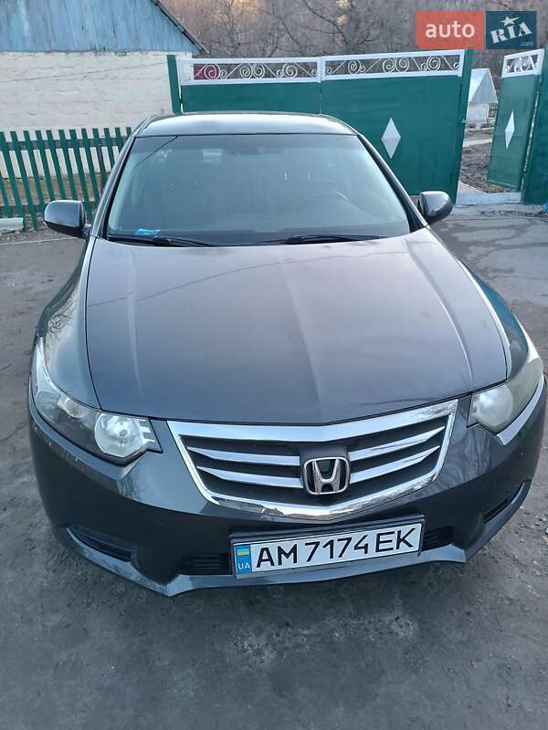 Седан Honda Accord 2013 в Житомирі