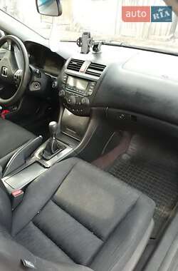 Седан Honda Accord 2003 в 
