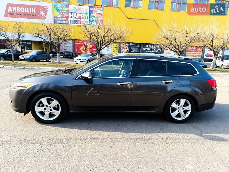 Універсал Honda Accord 2011 в Черкасах