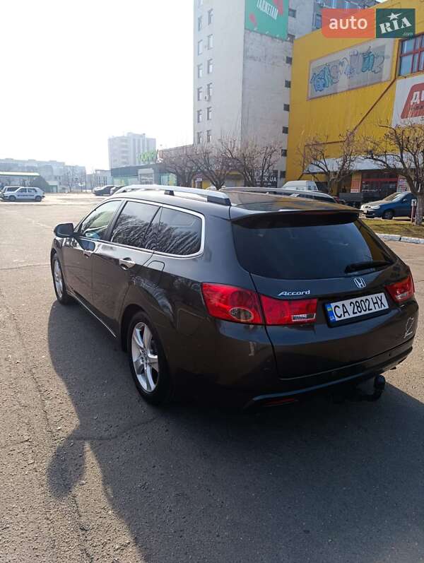 Універсал Honda Accord 2011 в Черкасах