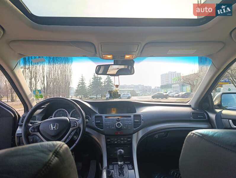 Універсал Honda Accord 2011 в Черкасах