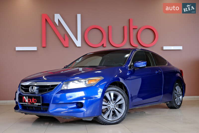 Купе Honda Accord 2012 в 