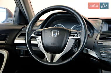 Купе Honda Accord 2012 в 