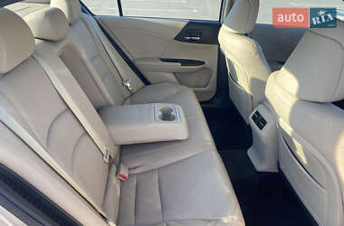 Седан Honda Accord 2014 в 