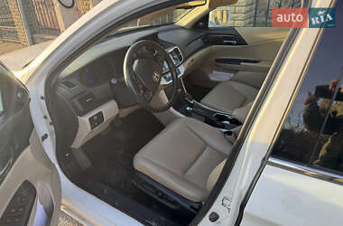 Седан Honda Accord 2014 в 