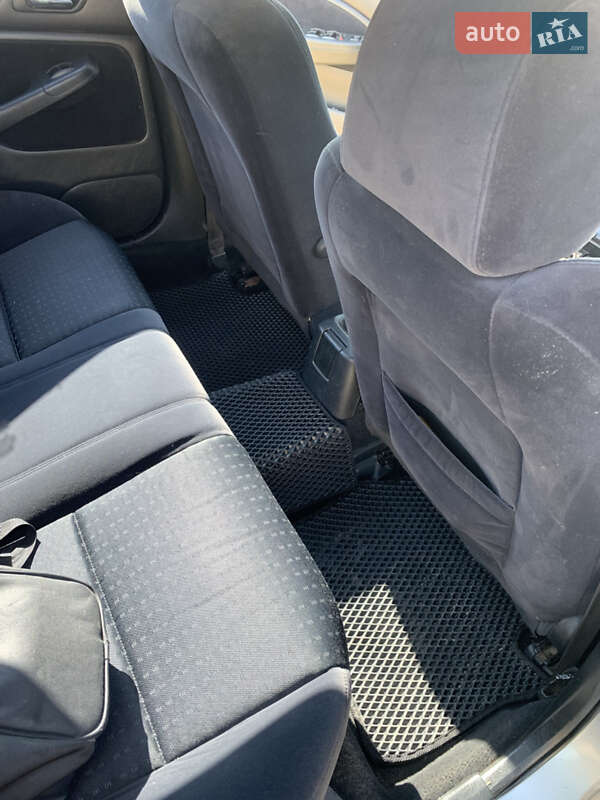 Лифтбек Honda Accord 2002 в Чернигове