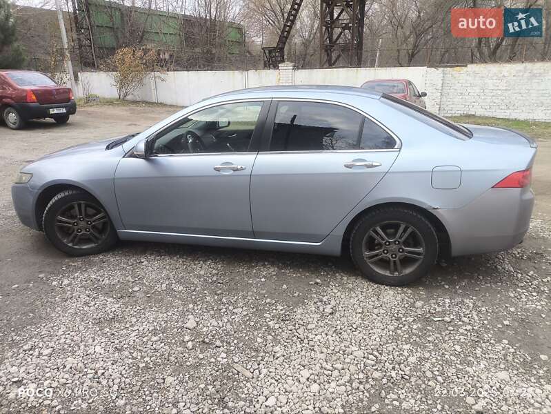 Седан Honda Accord 2004 в Запоріжжі