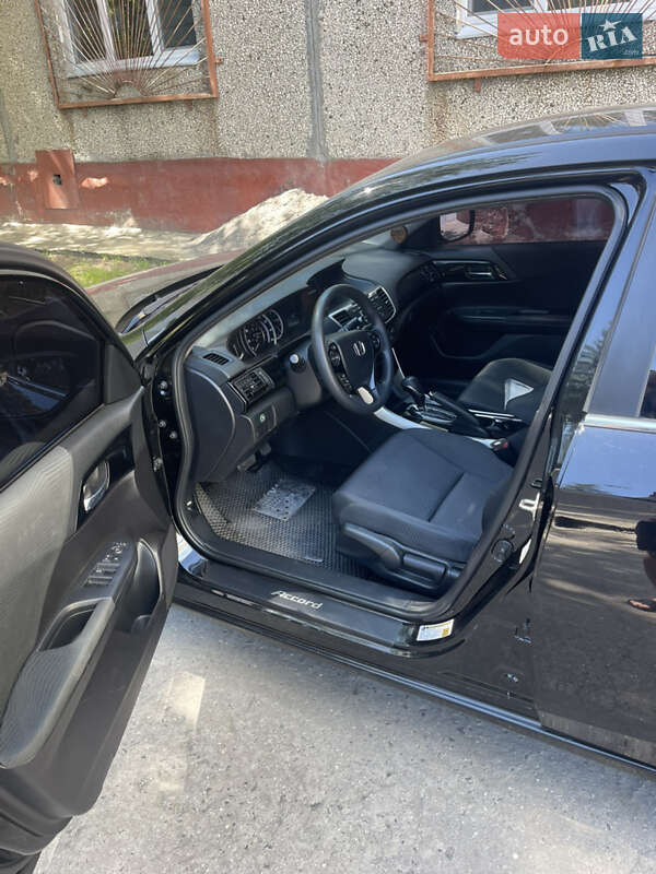 Седан Honda Accord 2016 в Южноукраїнську