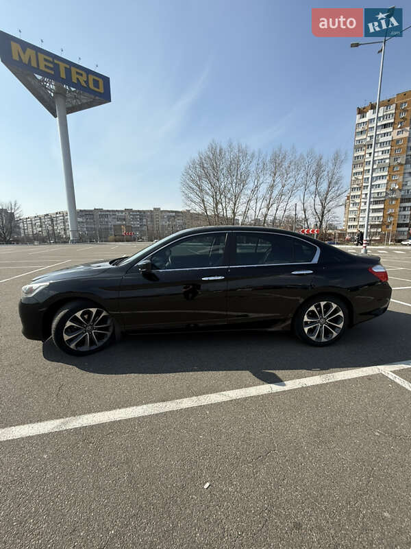 Седан Honda Accord 2014 в Києві