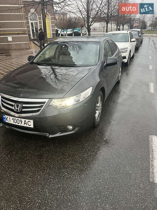 Седан Honda Accord 2012 в 
