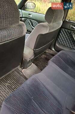 Седан Honda Accord 1996 в 