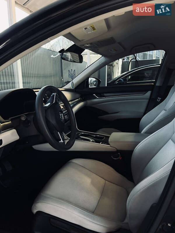 Седан Honda Accord 2017 в Киеве