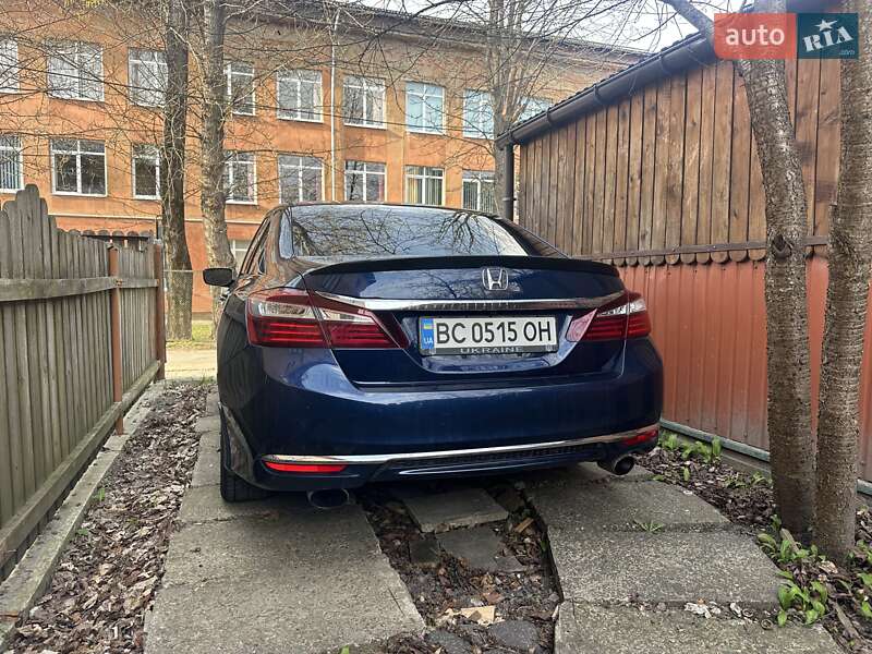 Седан Honda Accord 2016 в Львові